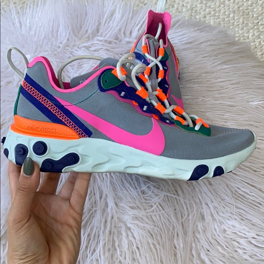 ❌ SOLD ❌ Women’s Nike shoes